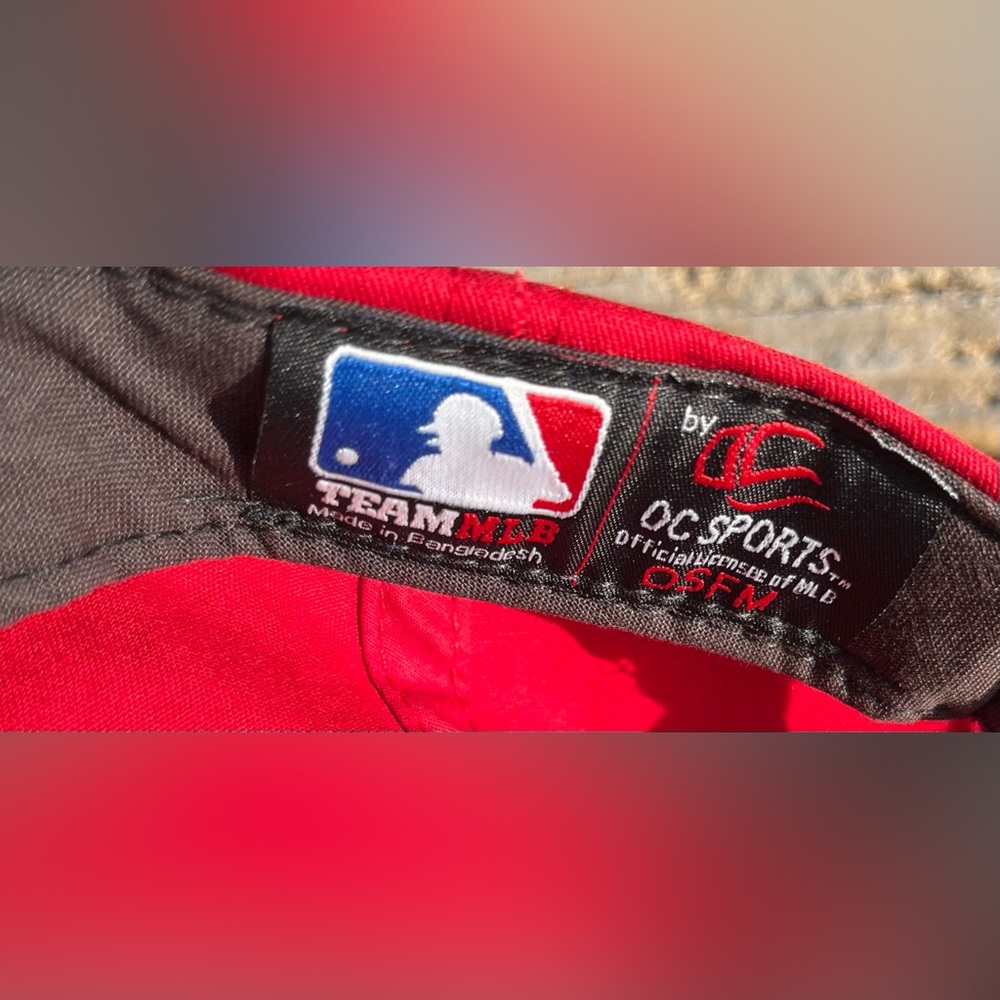 MLB Philadelphia Phillies Red And White Baseball Cap. - Picture 4 of 6